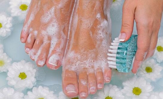 Foot care for the prevention of fungus
