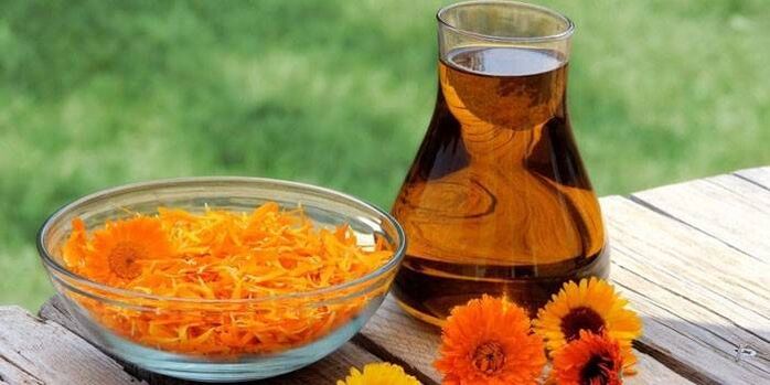 Tincture of marigold against athlete's foot