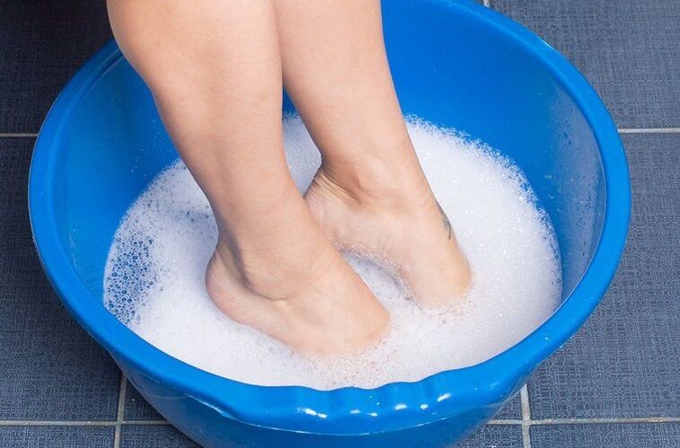 Foot bath against nail fungus