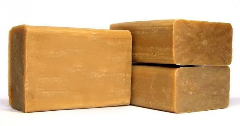 Laundry soap against nail fungus